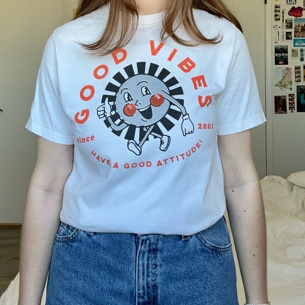Good Vibes Retro Short Sleeve Shirt / Size Small / White and Orange